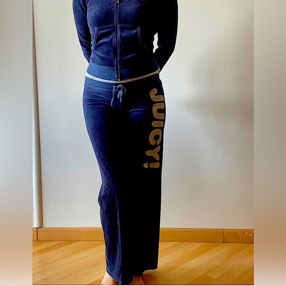 Juicy Couture Pants - Y2K Juicy Couture Navy Velour low rise   Glittery Silver Logo